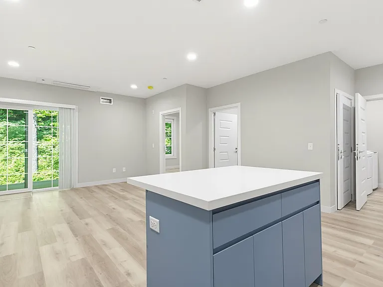 Taj Estates of Franklin II — Photo 120