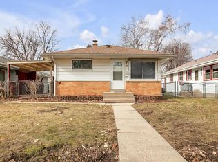5653 N 69th St, Milwaukee, WI 53218