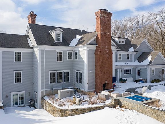 3rd image of 78 Skyview Ln