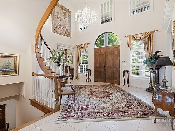 3rd image of 2040 Sorrento Drive
