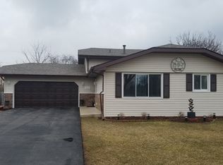 1215 Brentwood Pl, Joliet, IL 60435
