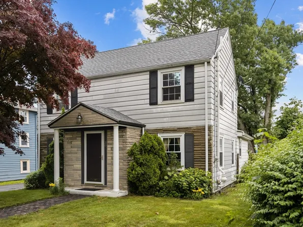 30 Gilmore St, Weymouth, MA 02191