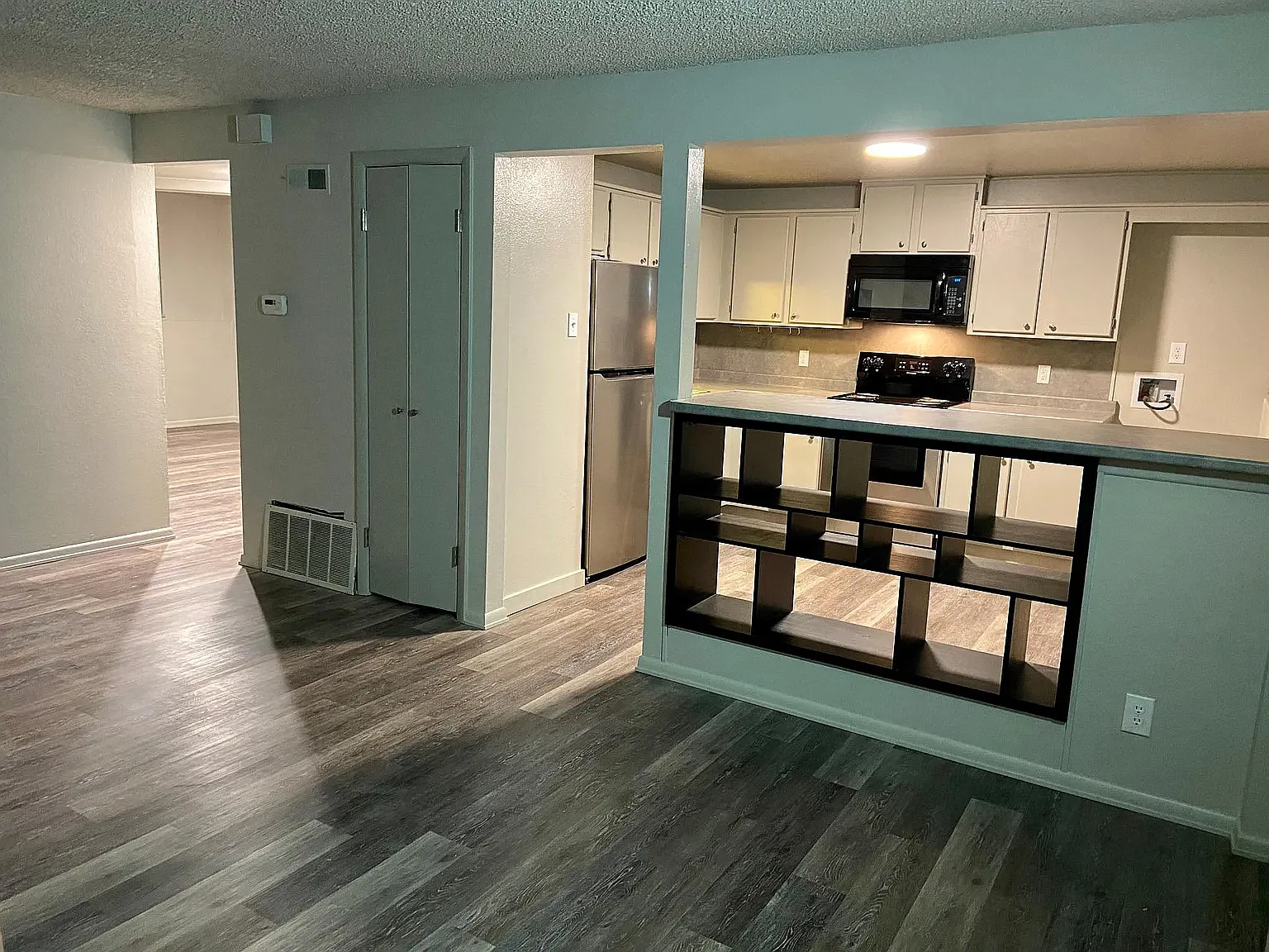 2 bed, 770 sqft, $1,100 — Photo 3