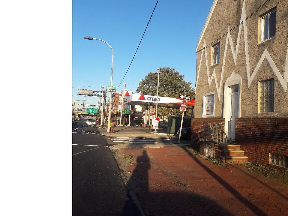 1st image of 1140 E Hewson St