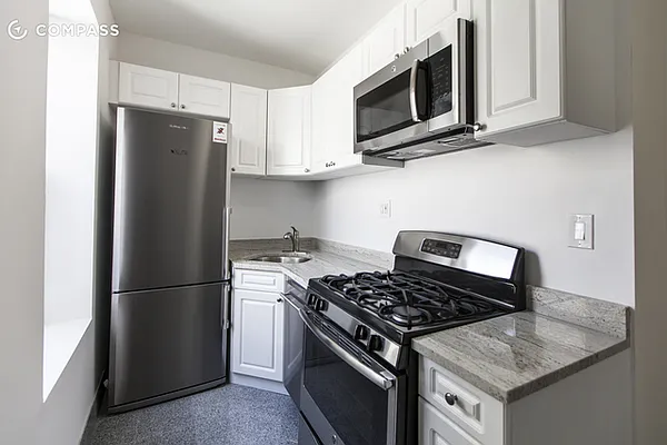 Rented by Compass | media 14