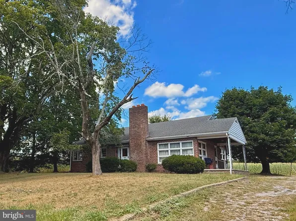8395 Carlisle Rd, Wellsville, PA 17365
