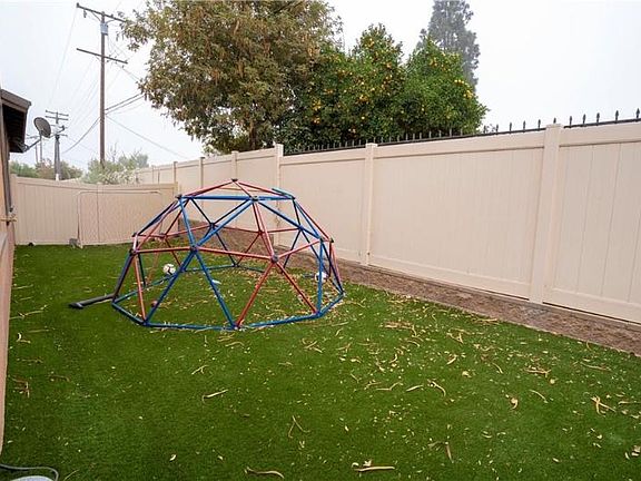 5th image of 1528 Borden Ln