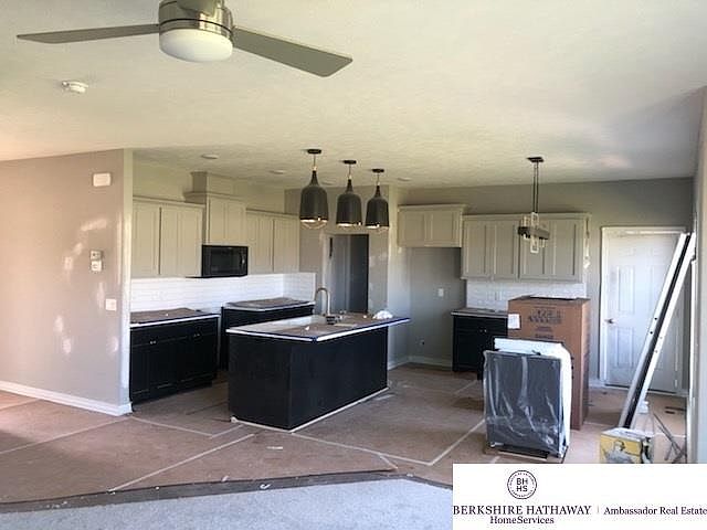 2nd image of 18404 Hampton Dr