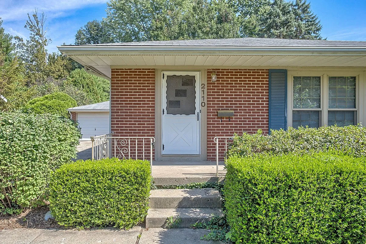 Building Photo - 2110 Boudreau Dr