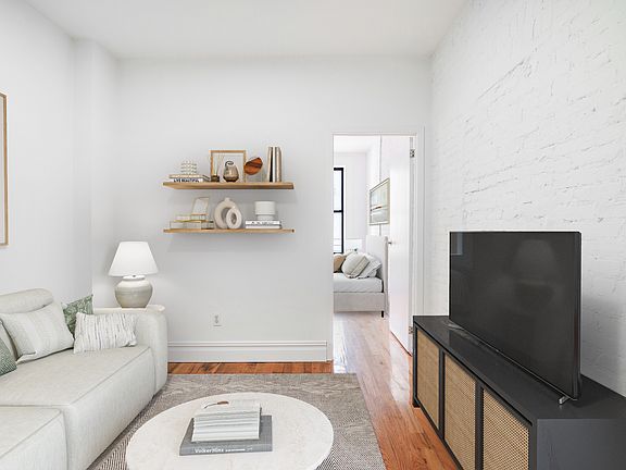 2nd image of 144 W 109th St APT 3W
