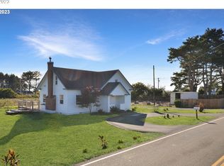 97946 Olsen Ln, Brookings, OR 97415