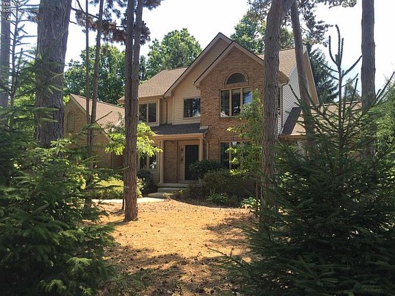 2nd image of 4570 E Island Pines Dr