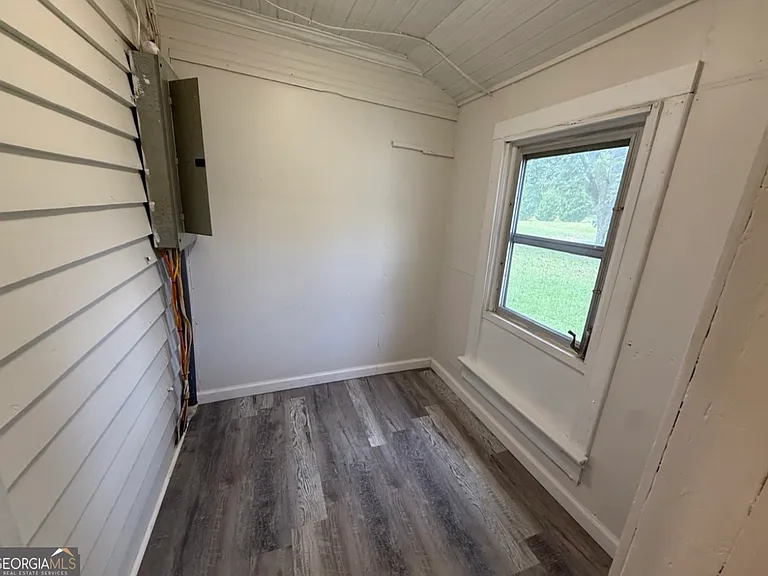 604 Shy St — Photo 20