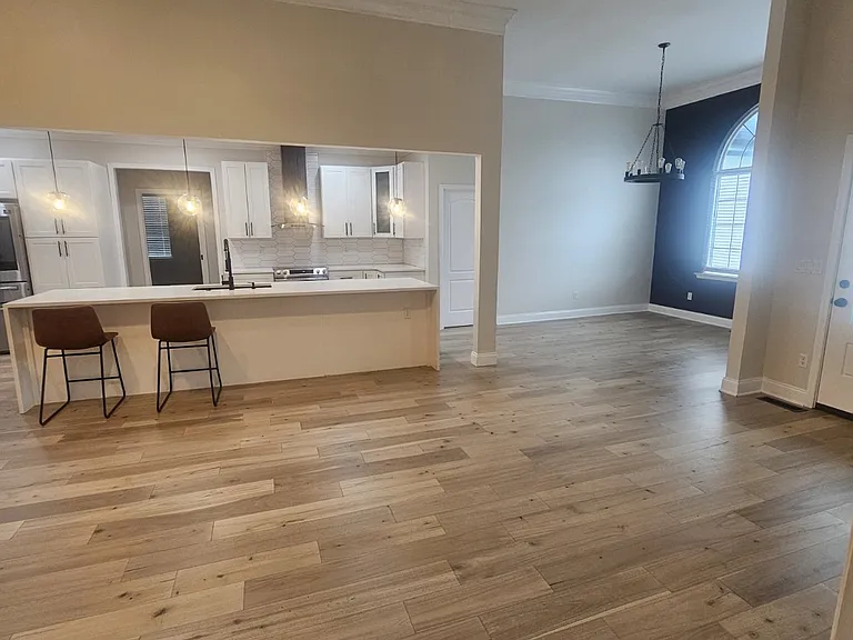 200 Blair Rd — Photo 3