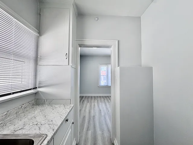 1140 E 1st St #6 — Photo 22
