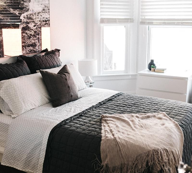 Bedroom 1 Queen Bed