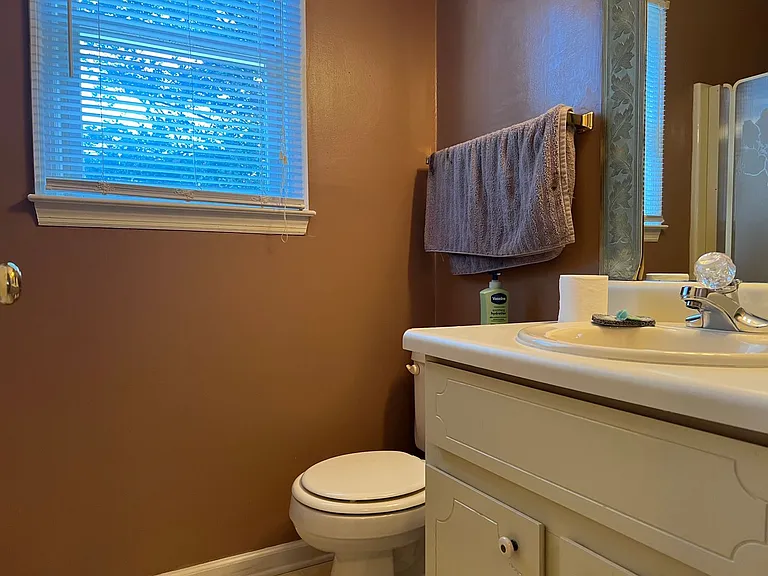 850 Parkview Ct — Photo 18
