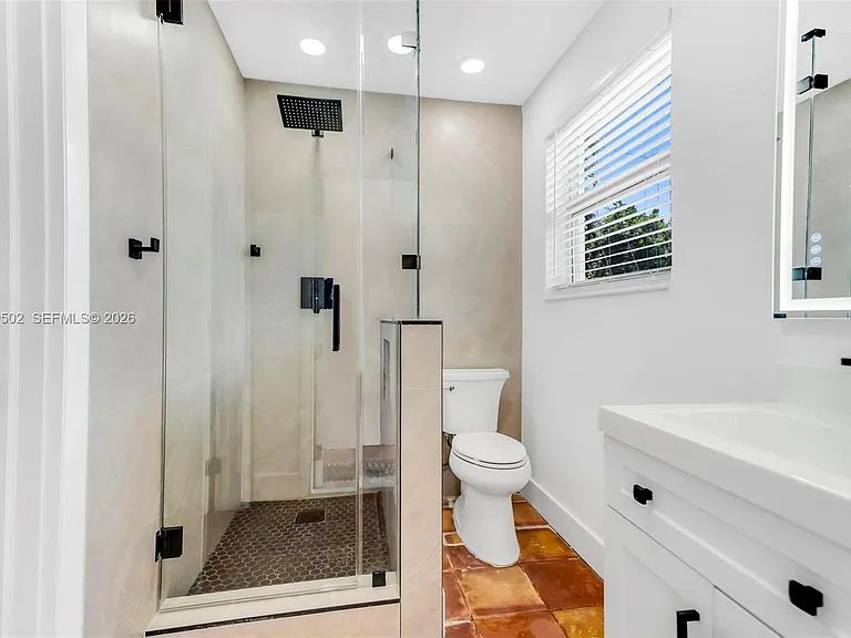 850 SW 12th Ct #850 — Photo 16