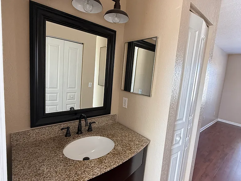 5409 Eastbay Dr — Photo 11