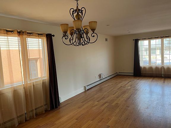 4th image of 82 Midland Ave Floor 1