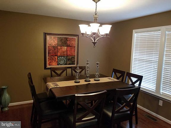 4th image of 207 Country Club Dr