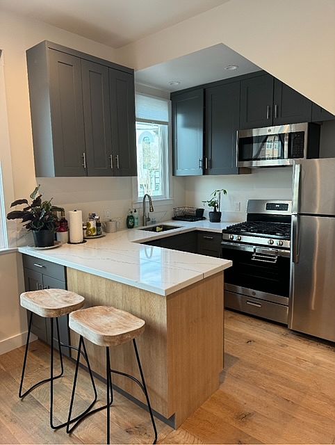 2nd image of 2143A Greenwich St