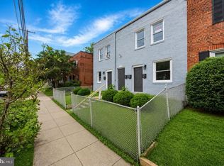 5433 C St SE APT 1, Washington, DC 20019