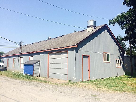 2nd image of 4001 E 18th St