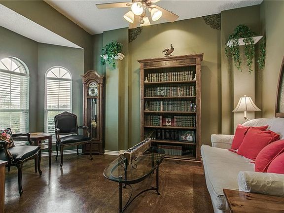 5th image of 3409 Ash Ln