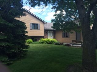 785 Aldro Cir, Hudson, WI 54016