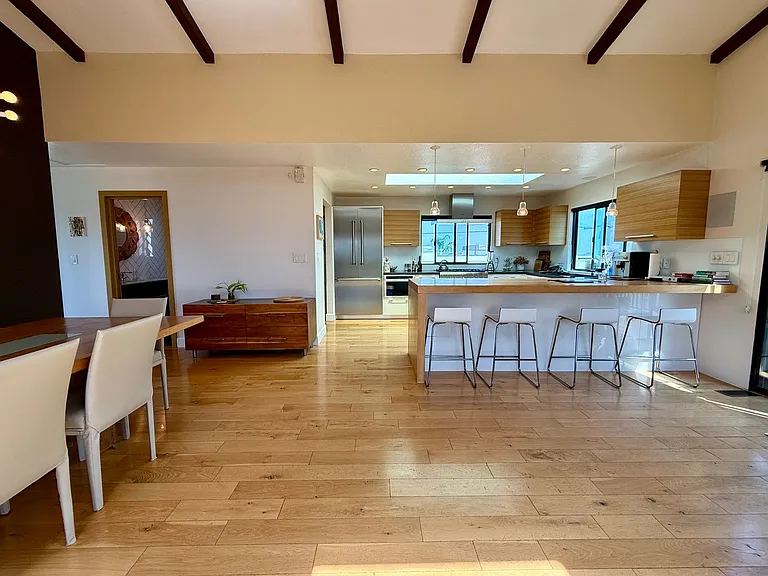 4221 Hill St — Photo 8