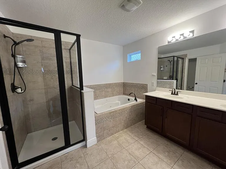 14036 Lonecreek Ave — Photo 25