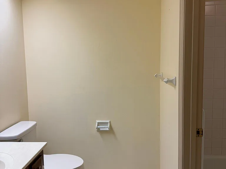 240 Chippendale Cir — Photo 14