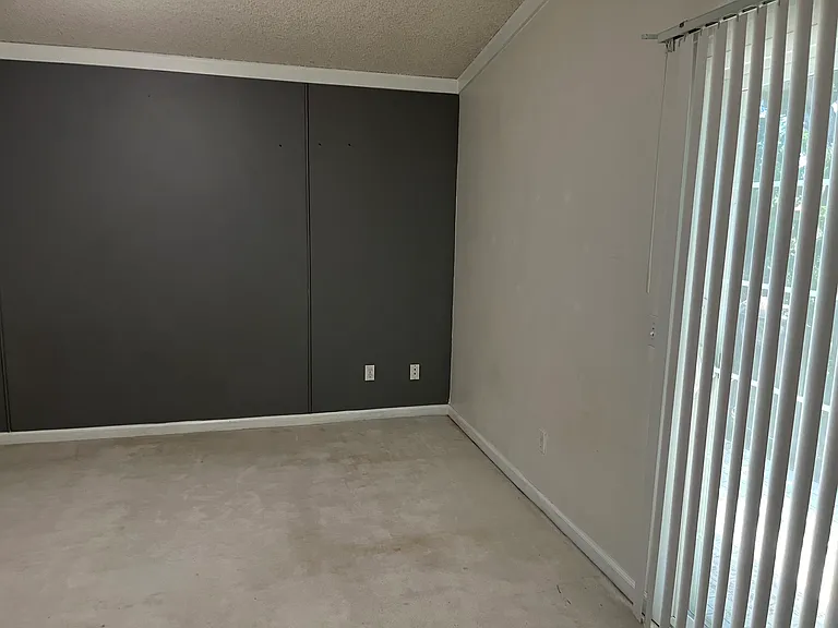 112 Kingswood Ave — Photo 3
