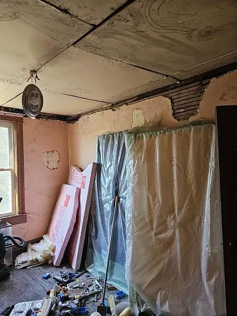 3 bed, 918 sqft, $885 — Photo 4