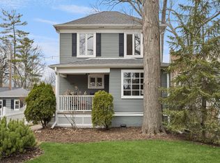 219 13th St, Wilmette, IL 60091