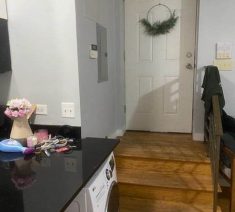 2nd image of 3231 W Hirsch St Unit 1