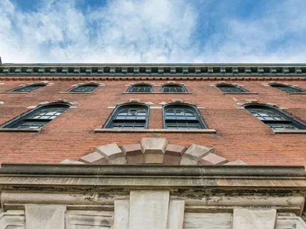 300 Alexander Apartments