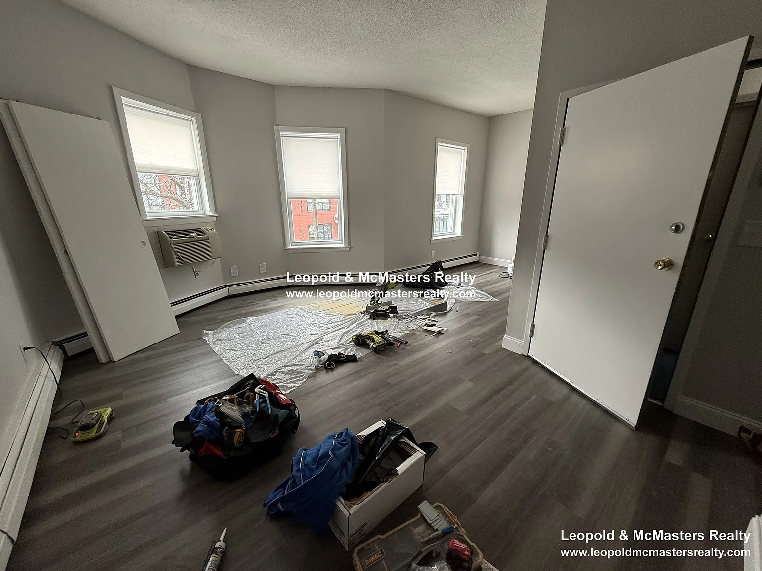 South Huntington Apartments — Photo 3