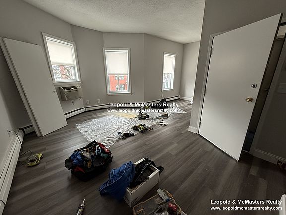 3rd image of 46 S Huntington Ave APT 14
