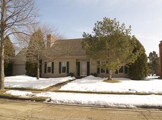 1944 Bobolink Ave, Grafton, WI 53024