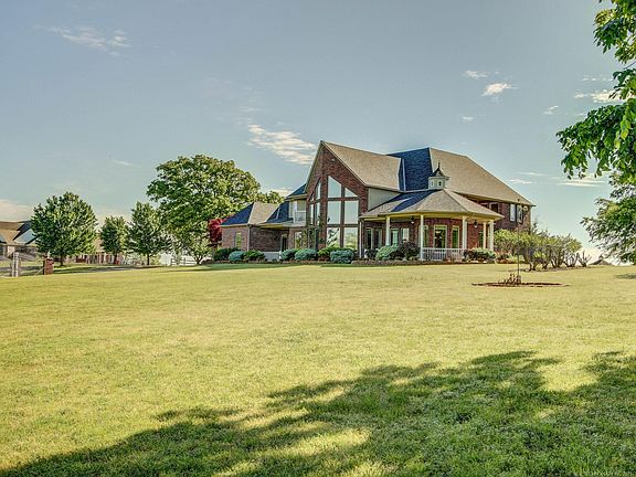 3rd image of 19205 S Lake Dr