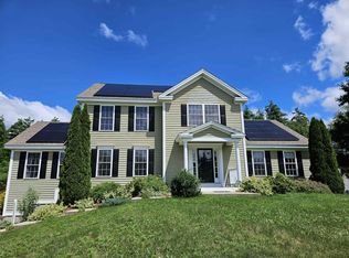 22 Pond Rd, Raymond, NH 03077