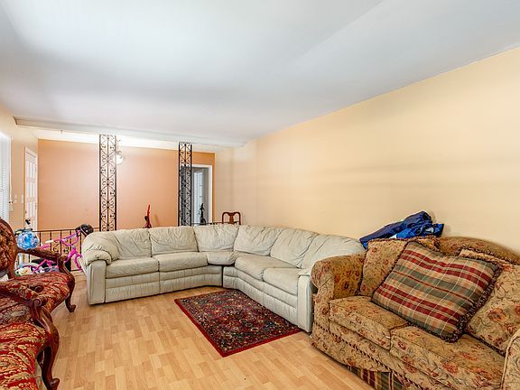 5th image of 3076 Cleethorpes Dr