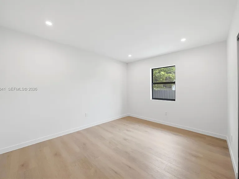 1861 NW 27th St #1 — Photo 17