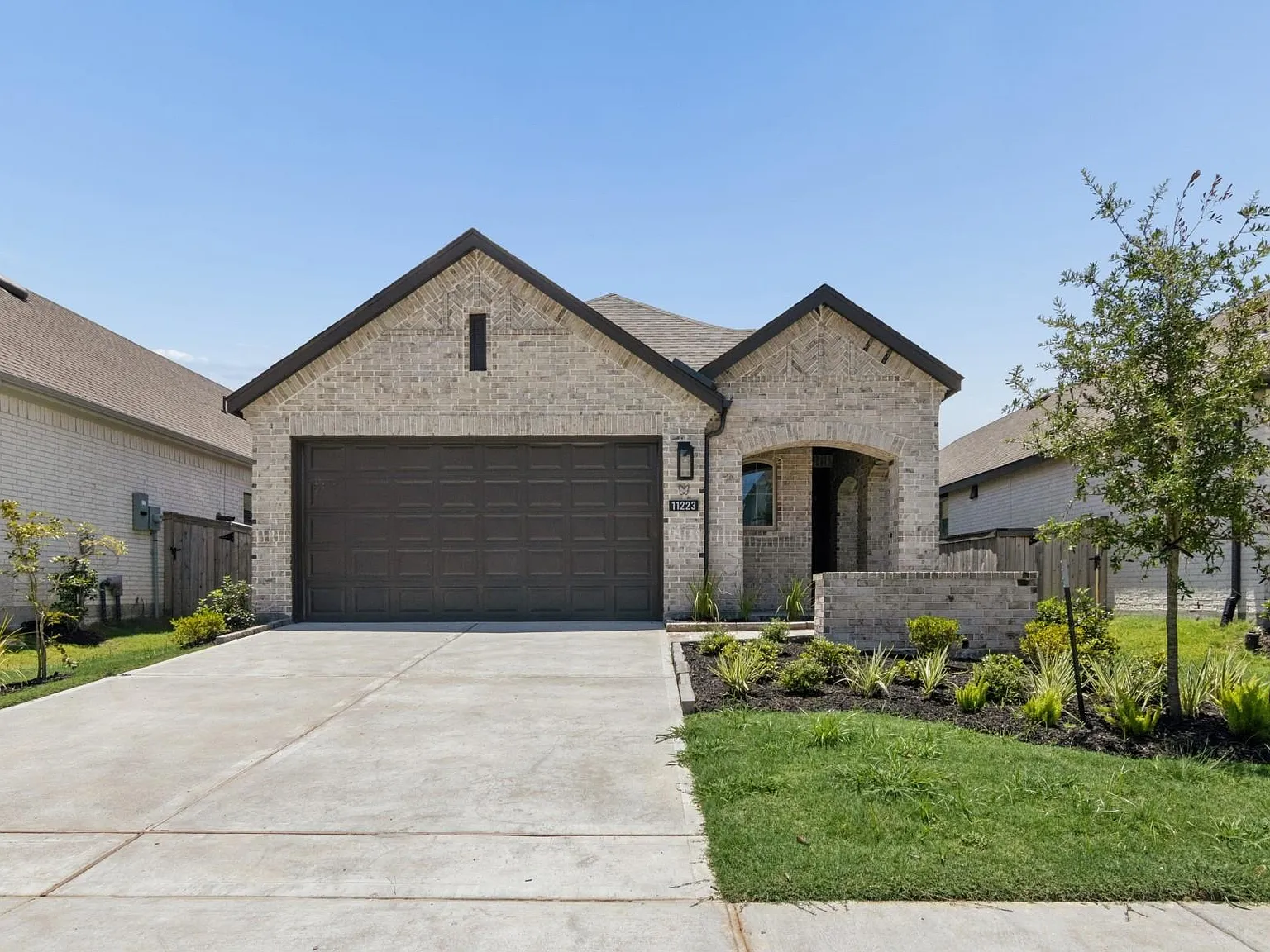 3 bed, 2.0 bath, 1598 sqft, $2,550 — Photo 1