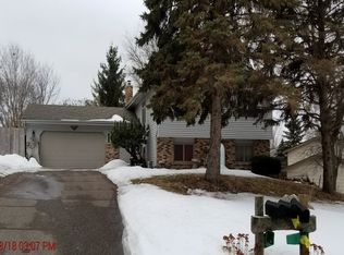 7142 Annapolis Ln N, Maple Grove, MN 55311