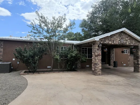 413 Letitia Rd, Bernalillo, NM 87004