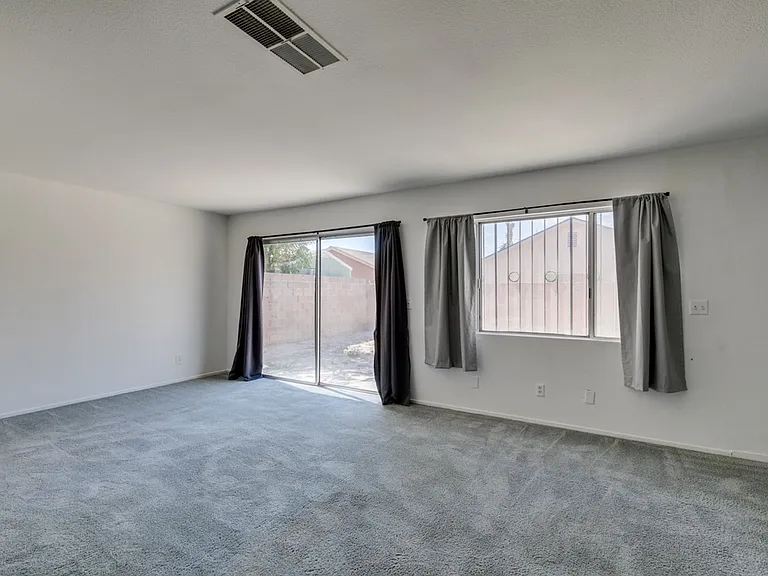 4335 Galore Ave — Photo 4