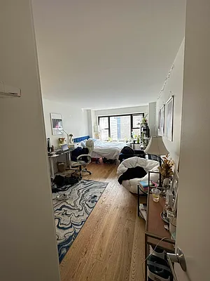 Rented by Olympia House Delaware LP | media 19